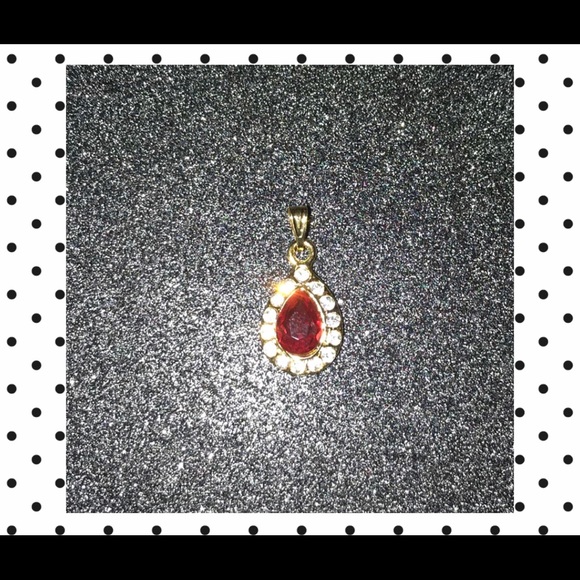 Ruby charm - Picture 1 of 1